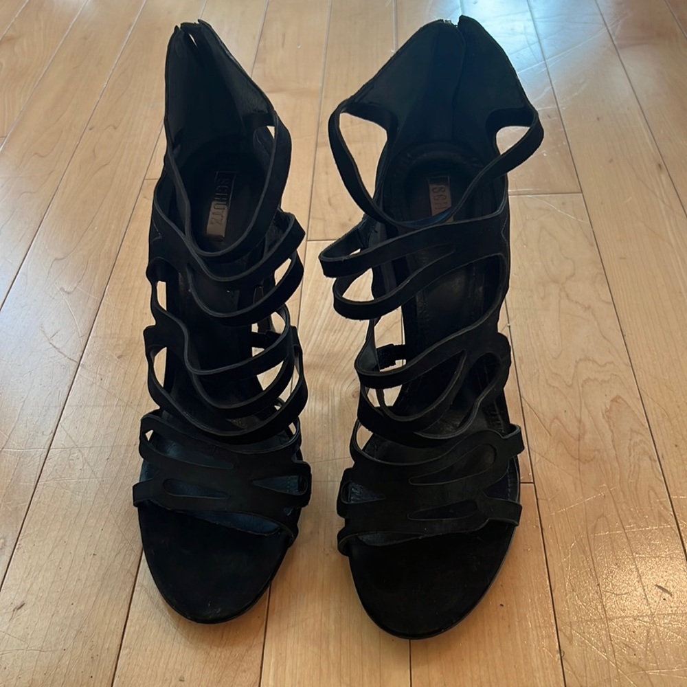 Schultz never worn black heels